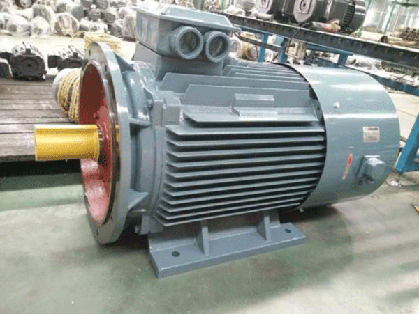 什么原因?qū)е挛靼参鳜斪冾l電機(jī)頻率降低？