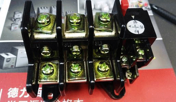 如何正確選擇三相異步電動機保護用熱繼電器？
