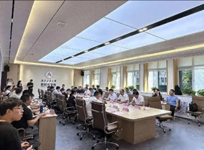 西安西瑪電機與西北工業(yè)大學(xué)開展“雙進(jìn)”活動，共推科技創(chuàng)新與產(chǎn)業(yè)升級